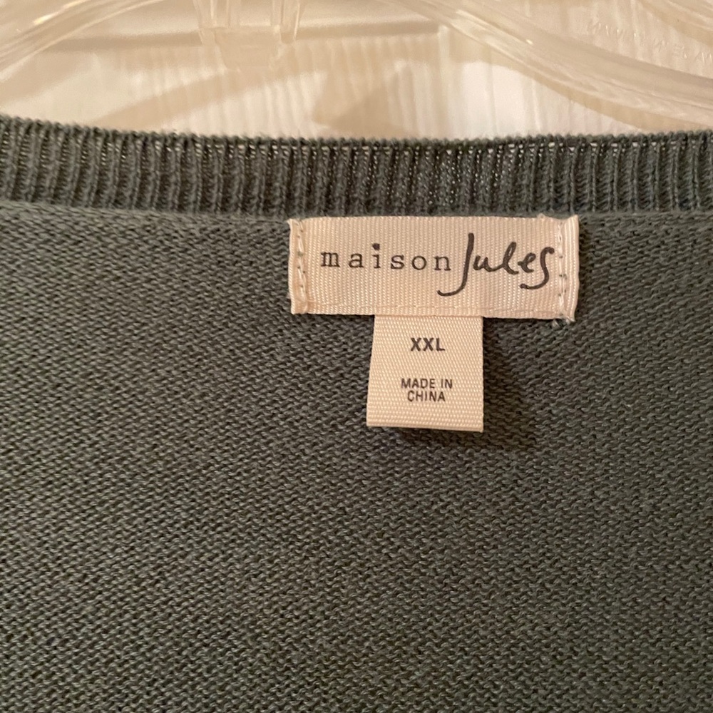 Sweater - Picture 2 of 2